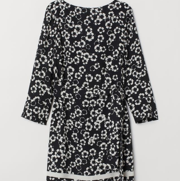 Size 2 - xs -  H&M Floral dress w/  tie belt black white - Picture 16 of 17